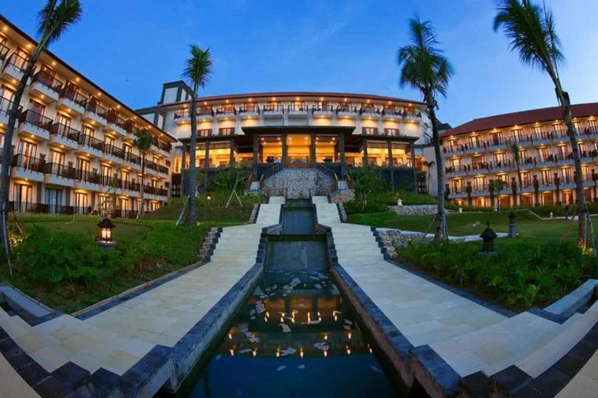New Kuta Hotel by LORIN — hoofdfoto