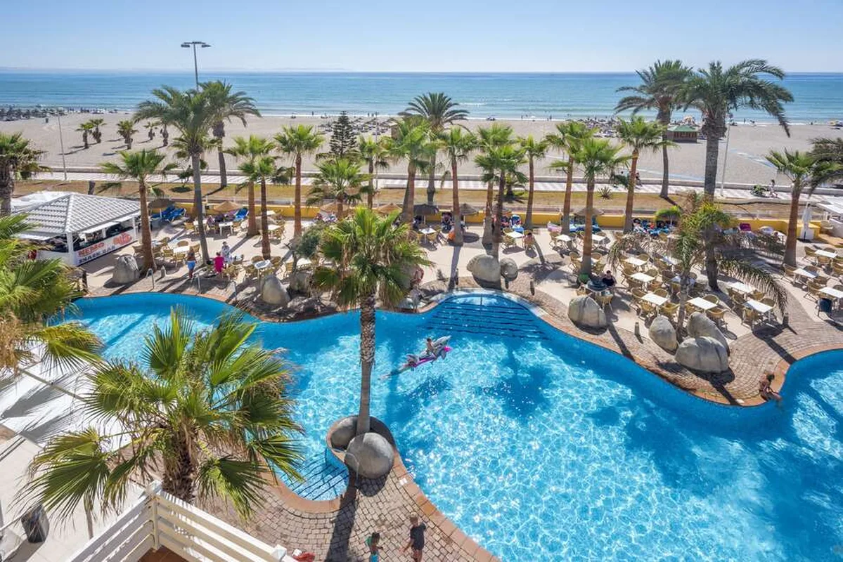 Mediterraneo Bay — hoofdfoto