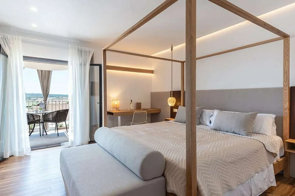 Ynaira Hotel — hoofdfoto