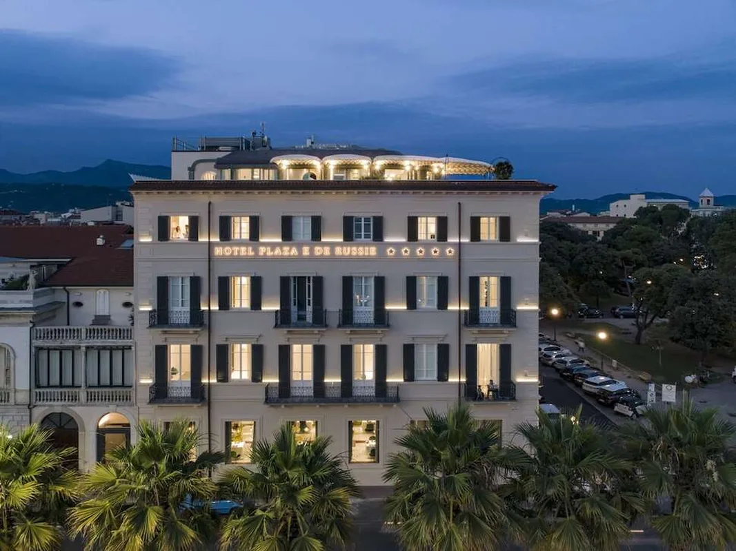 Hotel Plaza e De Russie — hoofdfoto