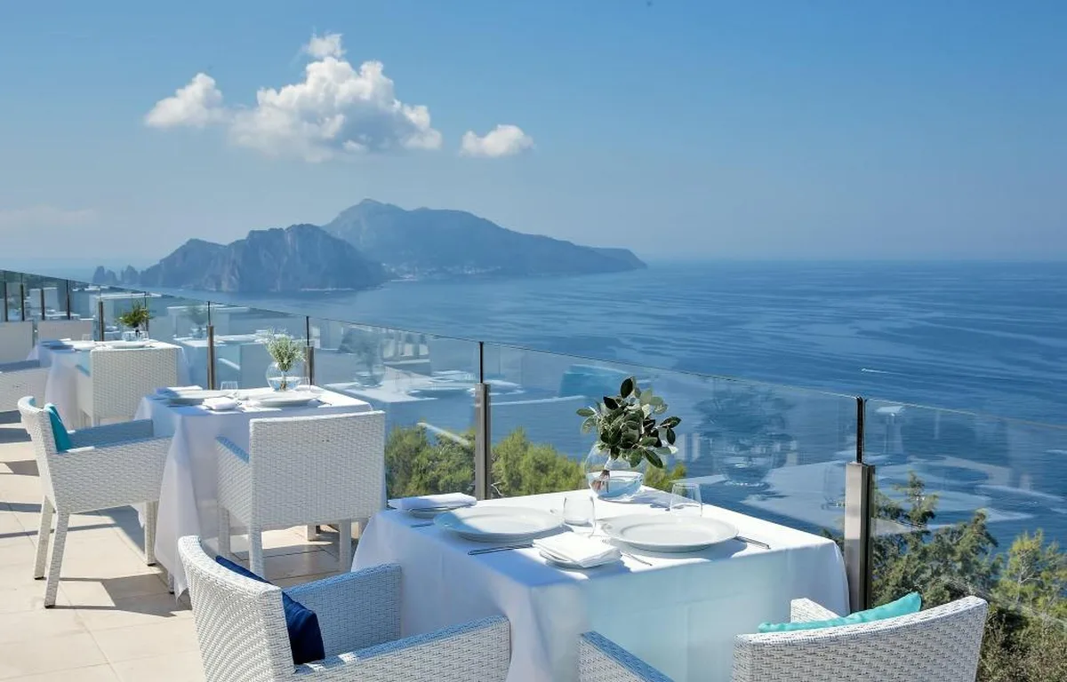Relais Blu, hoofdfoto