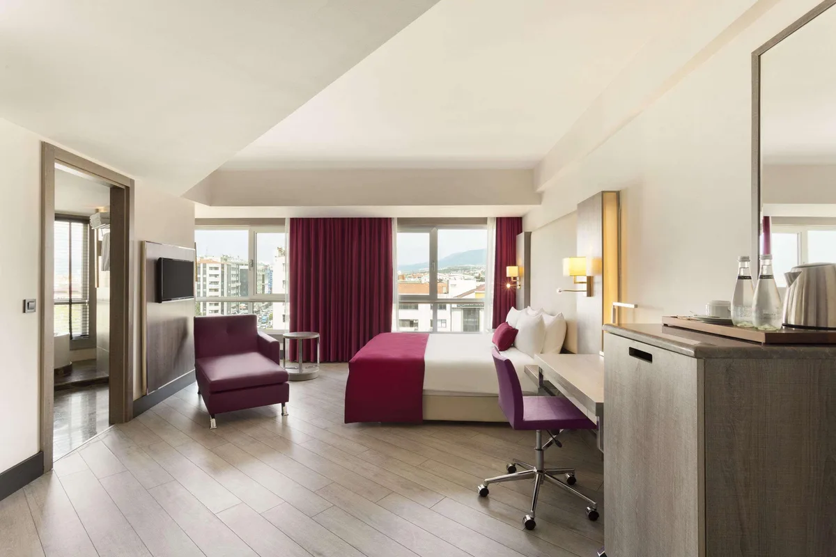 Ramada Plaza by Wyndham Izmir — hoofdfoto