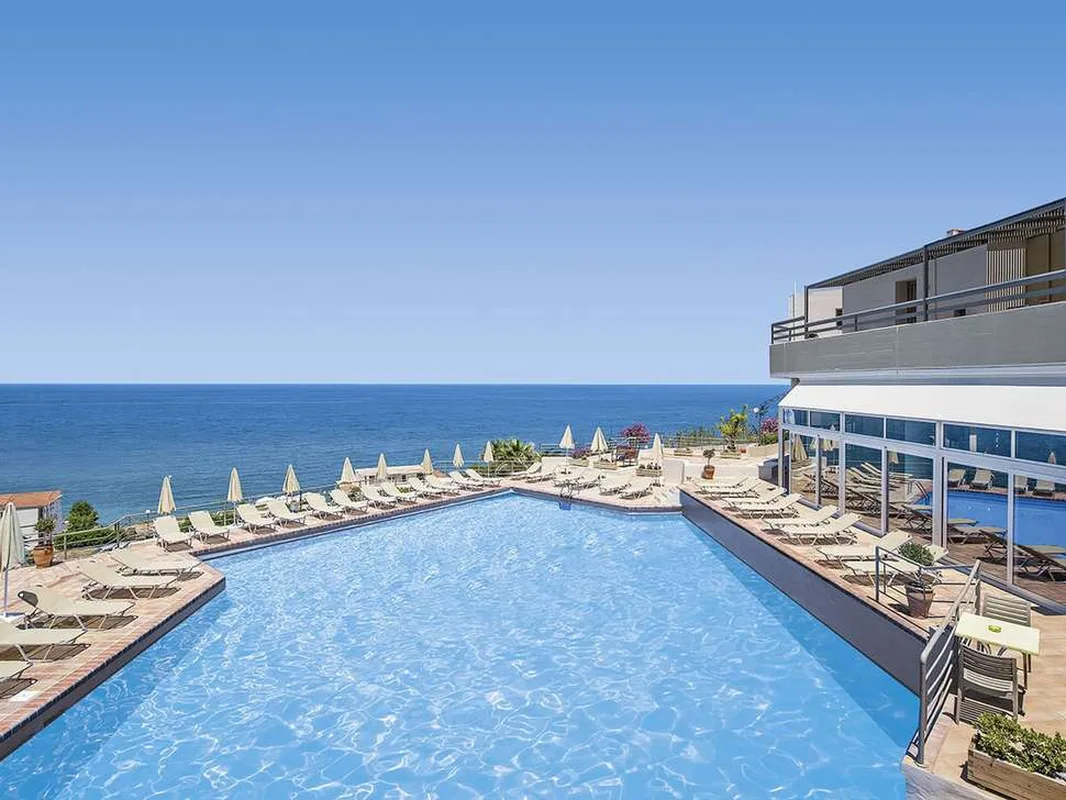 Scaleta Beach Hotel — hoofdfoto