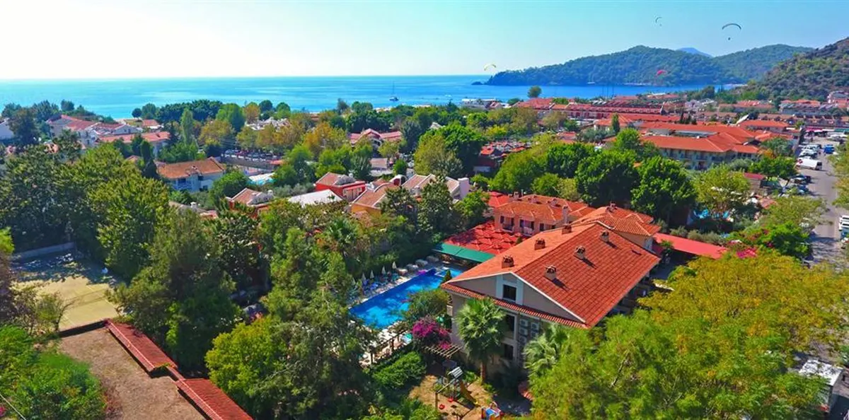 Fly & Go Perdikia Beach — hoofdfoto