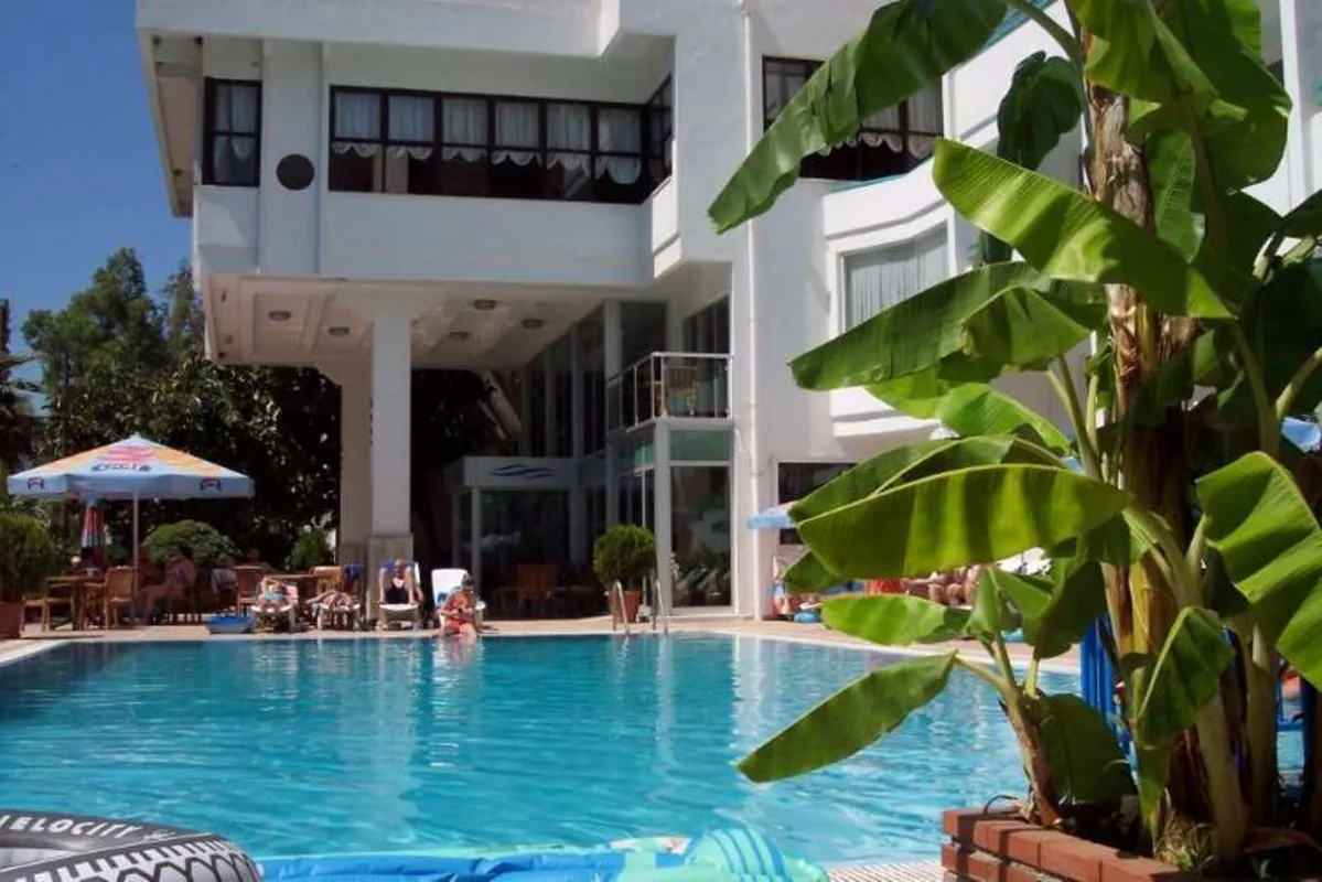 Sesin Hotel, hoofdfoto