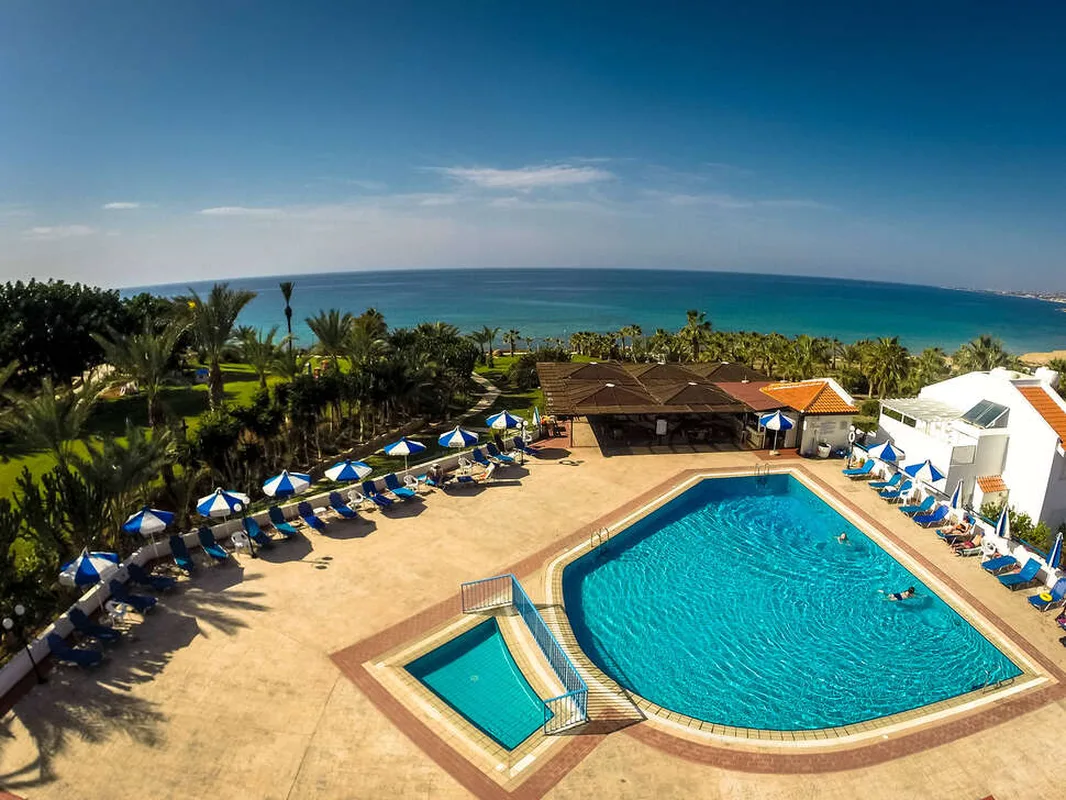 Helios Bay Hotel Appartementen — hoofdfoto