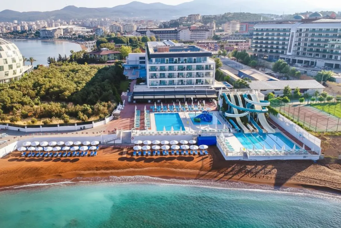 Lonicera West Hotel — hoofdfoto