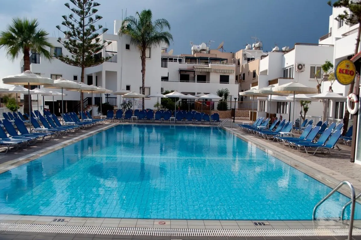 Christabelle Hotel Apartments — hoofdfoto
