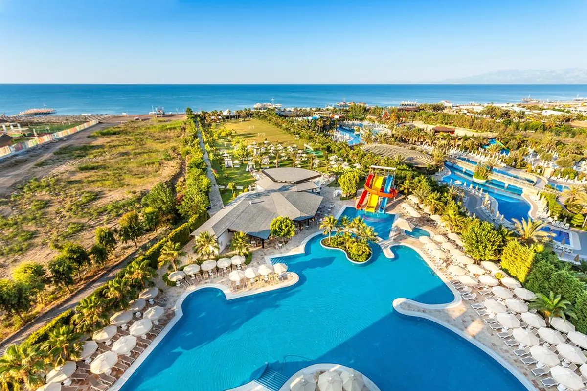 Melas Lara — hoofdfoto