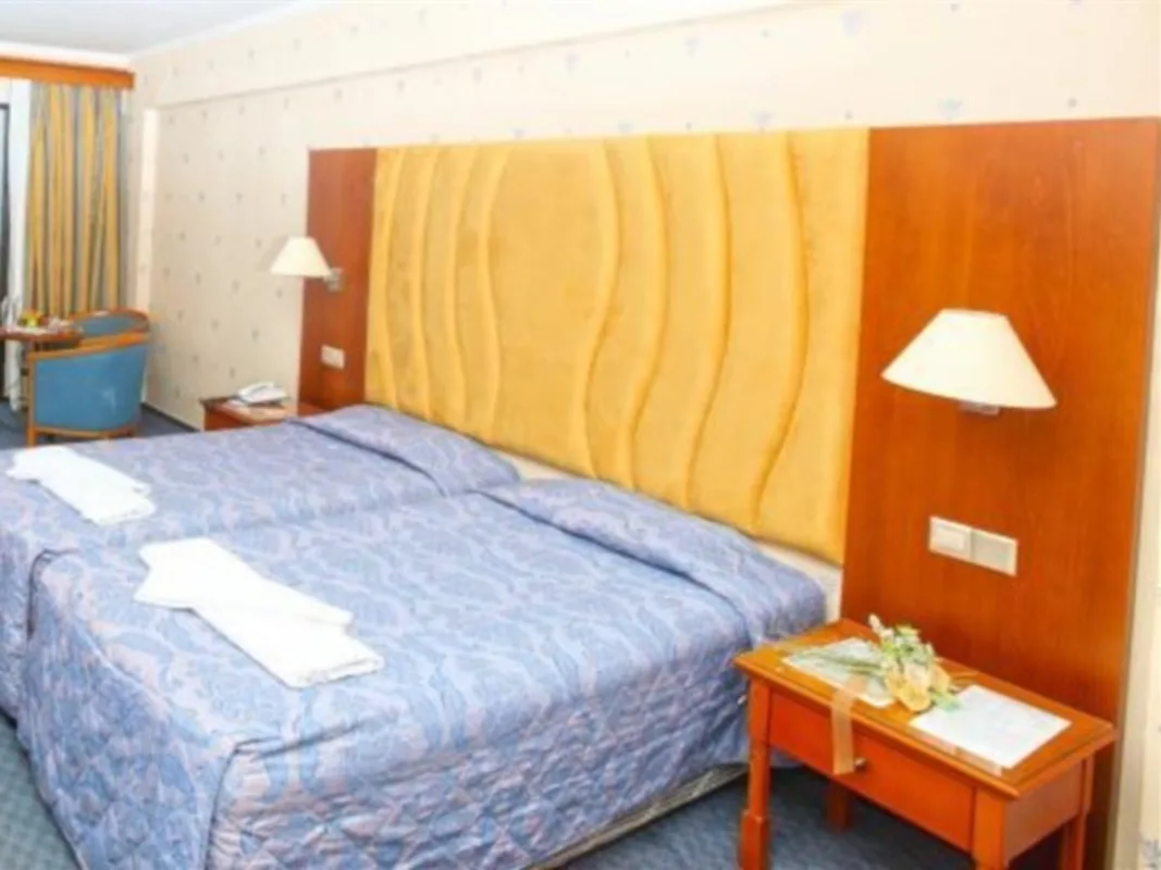 Anastasia Beach Hotel — hoofdfoto