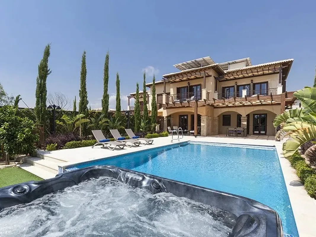 Aphrodite Hills, hoofdfoto