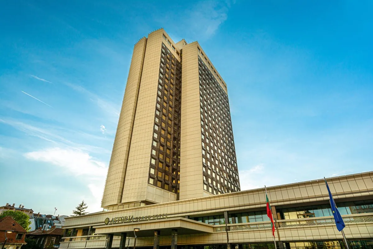 Astoria Grand Hotel — hoofdfoto