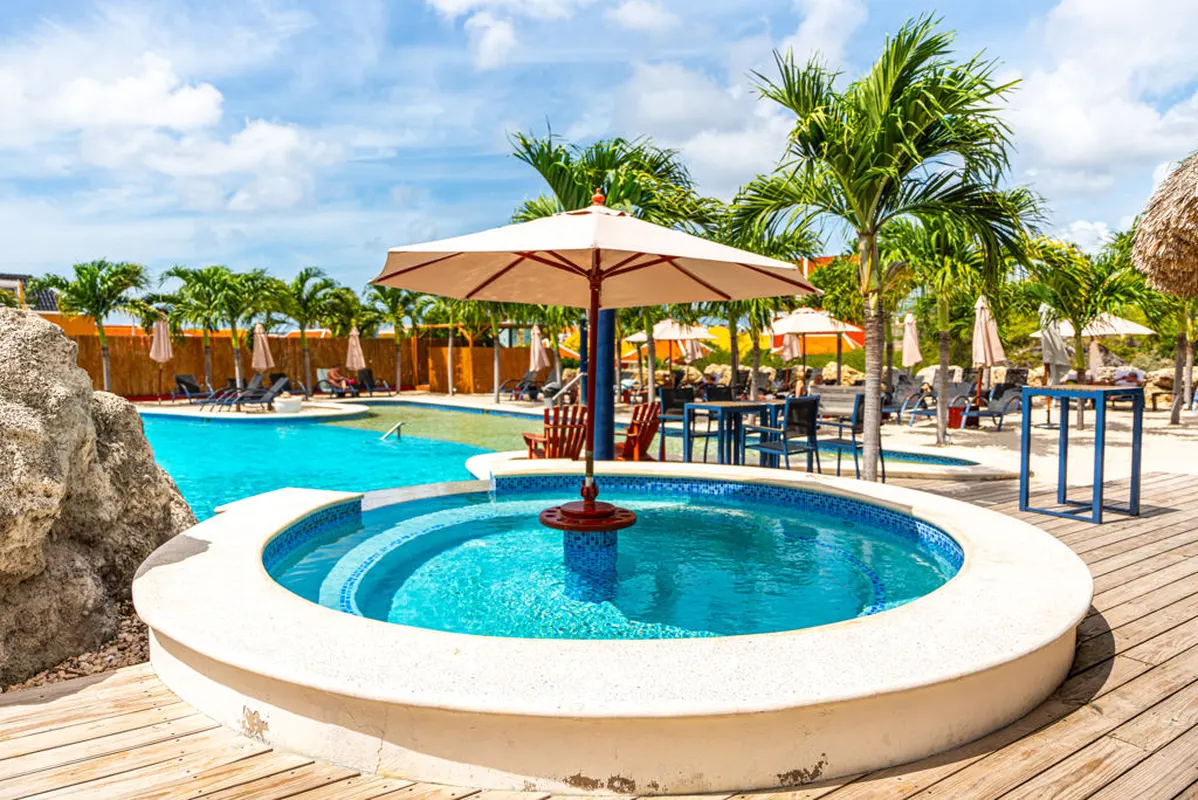 Fly & Go The Ritz Curaçao — hoofdfoto