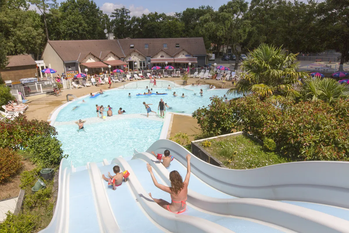 Camping Les Pierres Couchées — hoofdfoto