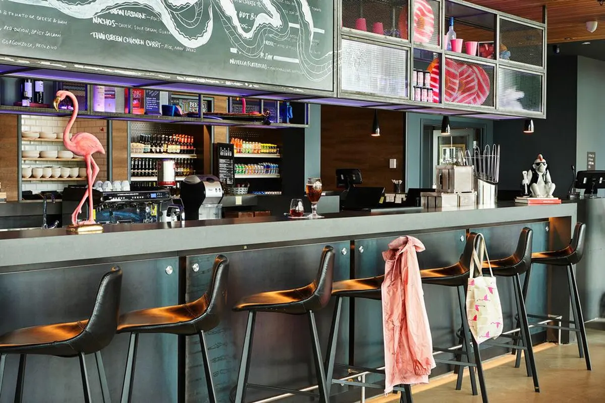 Moxy Edinburgh Airport — hoofdfoto
