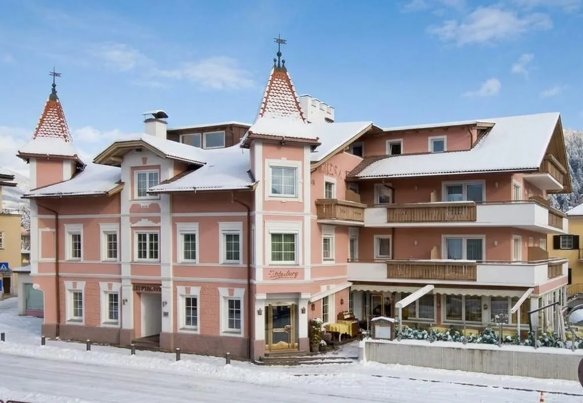 Hotel Blitzburg — hoofdfoto