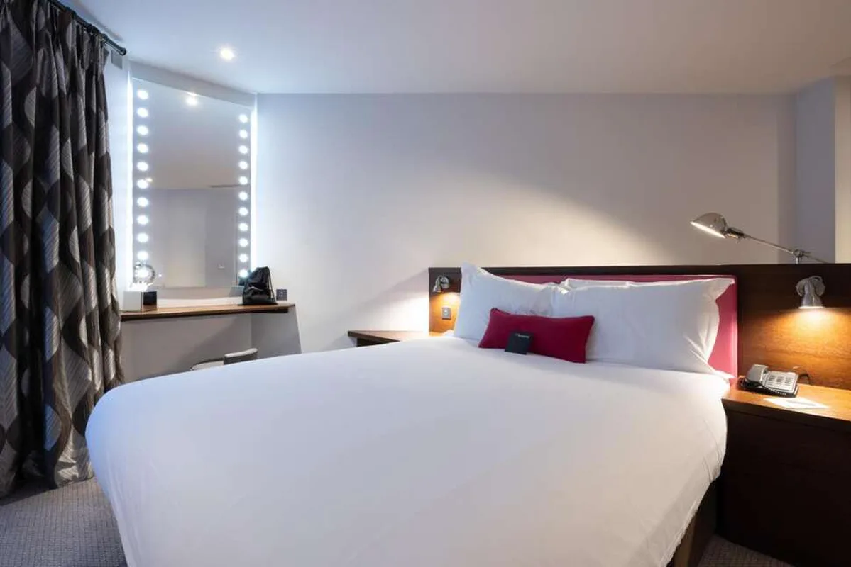 The Bermondsey Square Hotel — hoofdfoto