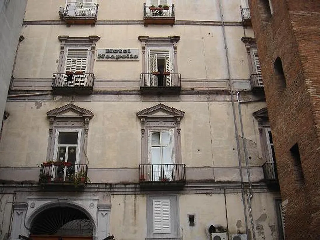 Neapolis, hoofdfoto