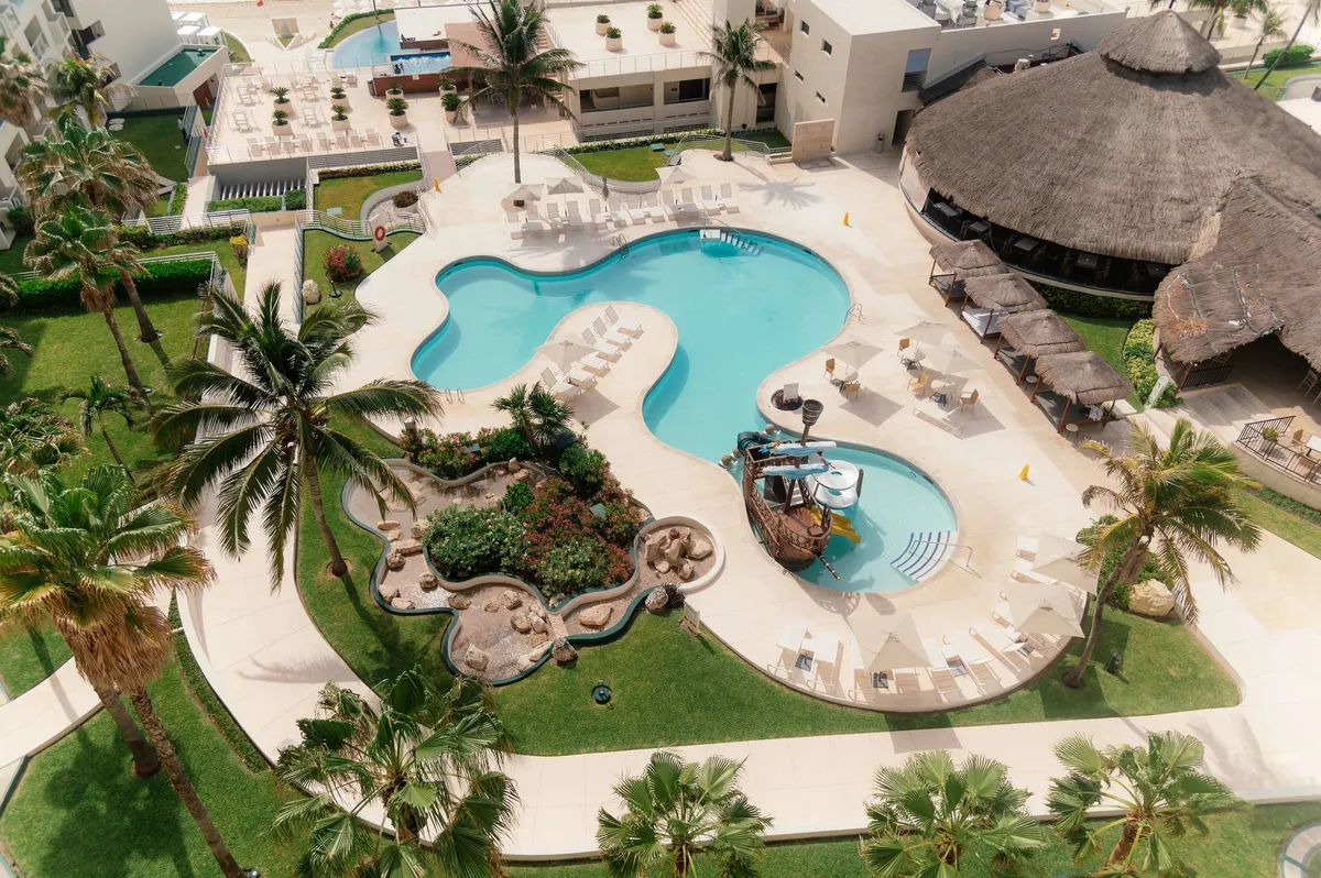 Emporio Cancun — hoofdfoto