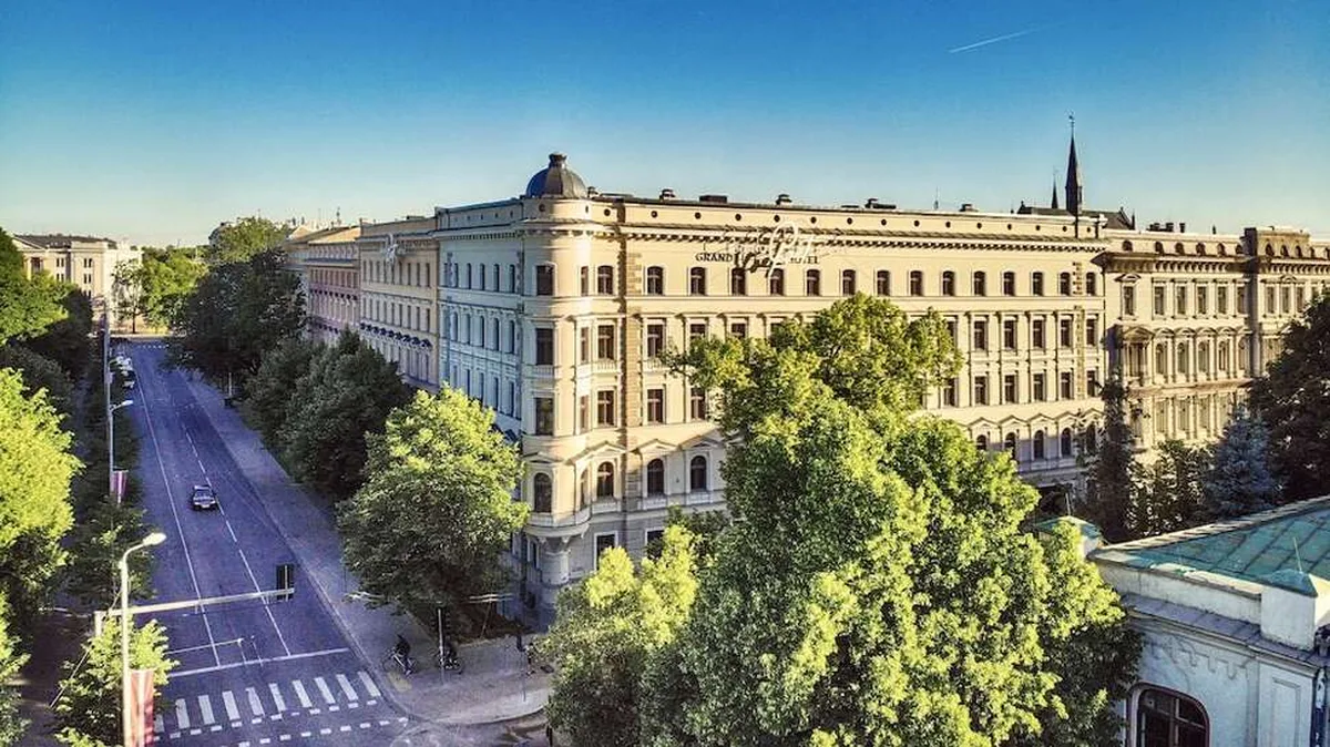 Grand Poet Hotel — hoofdfoto