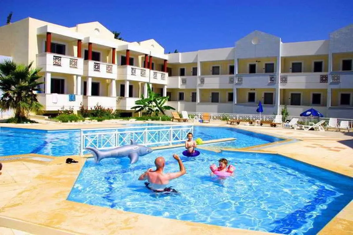 Olga's Paradise Hotel Apartments — hoofdfoto