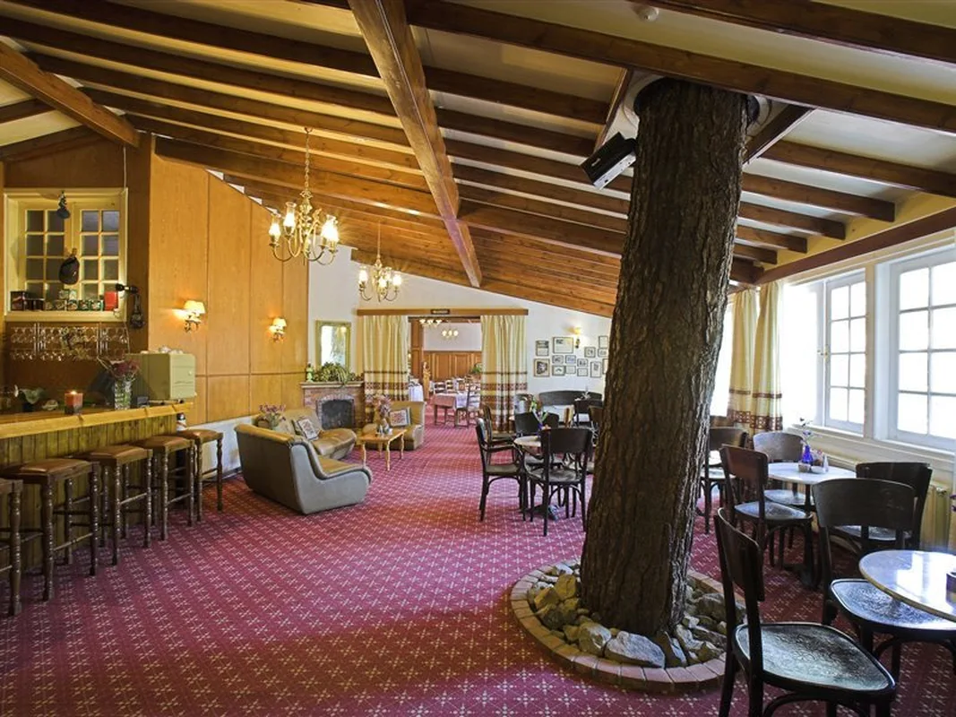 New Helvetia Hotel — hoofdfoto