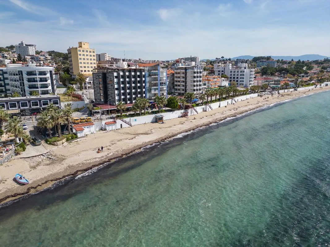 Sunday Beach Hotel — hoofdfoto