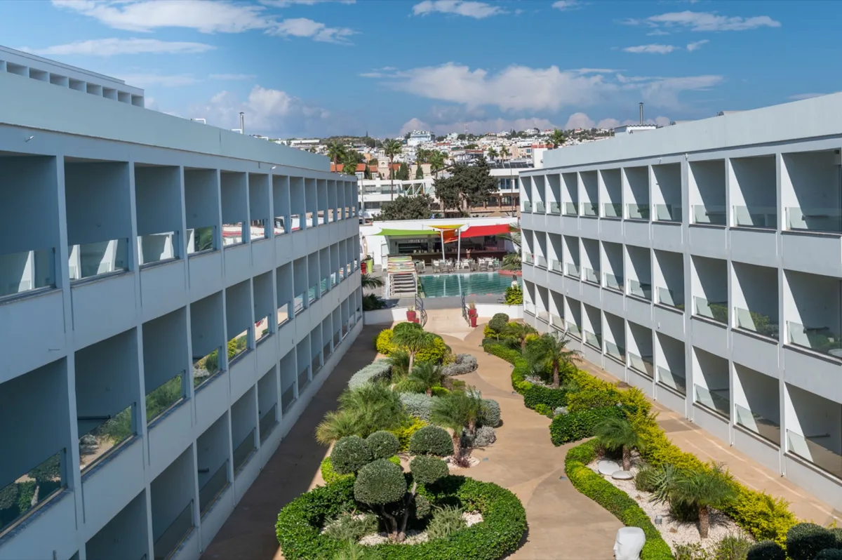 Nicholas Color Hotel — hoofdfoto
