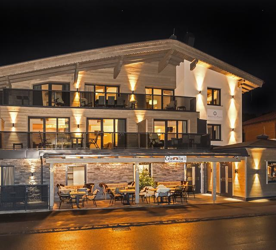 Kristall Plaza — hoofdfoto