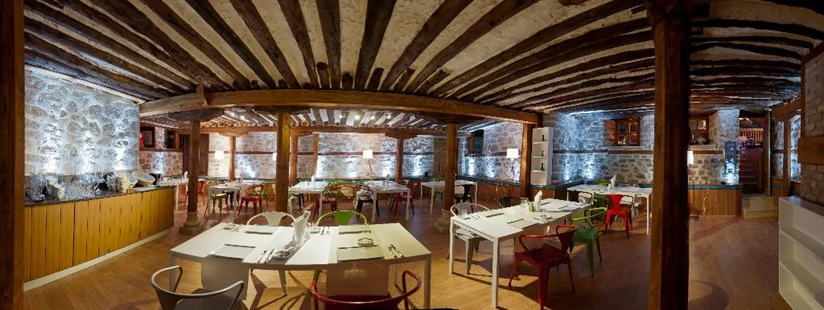Hich Hotel Konya — hoofdfoto