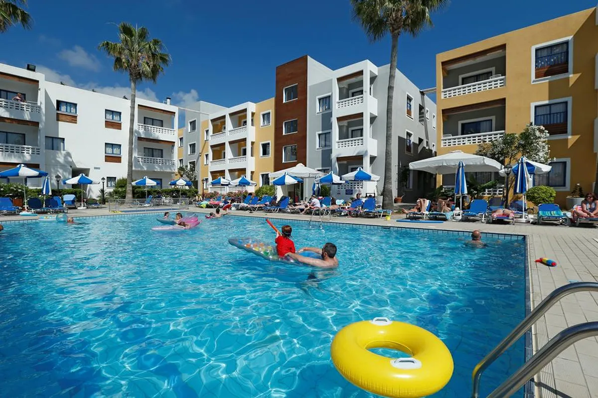 Kefalos Damon Hotel Apartments — hoofdfoto