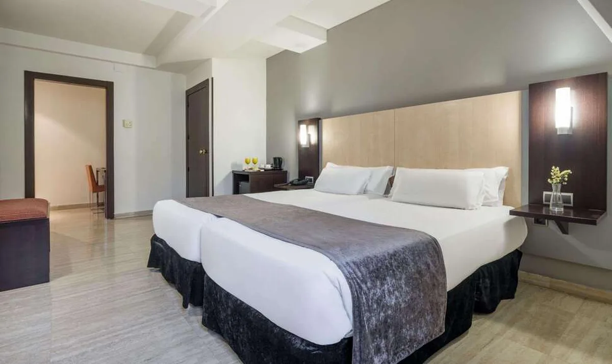 Hotel Ilunion Almirante — hoofdfoto