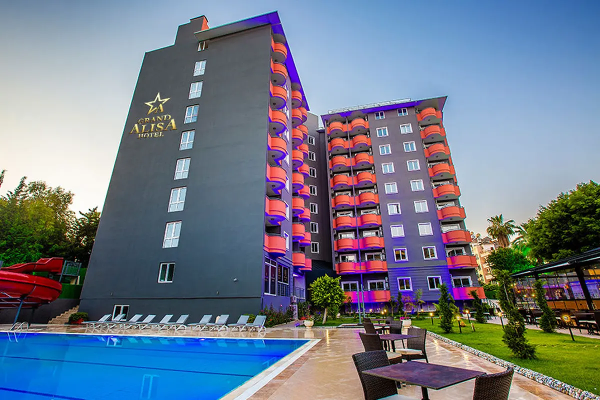 Grand Alisa Hotel — hoofdfoto