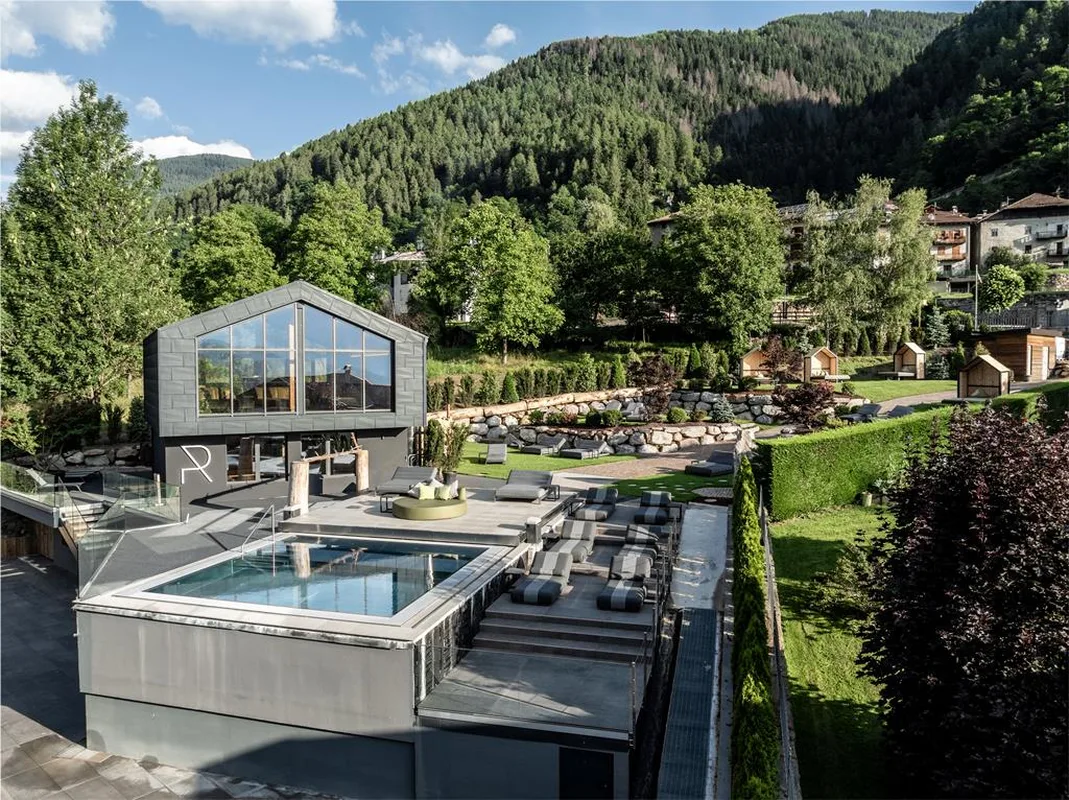 Palace Ravelli — hoofdfoto