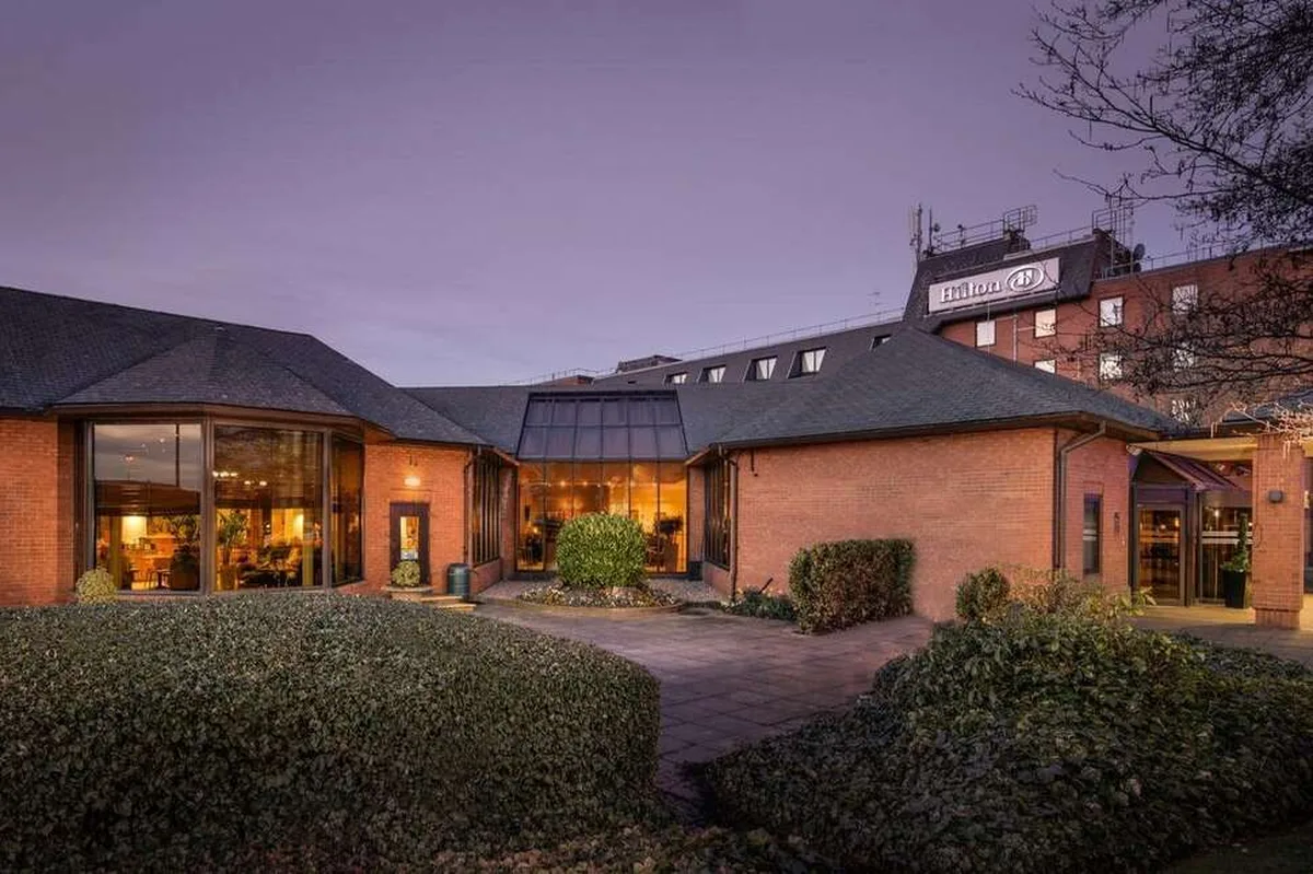 DoubleTree by Hilton Manchester Airport — hoofdfoto