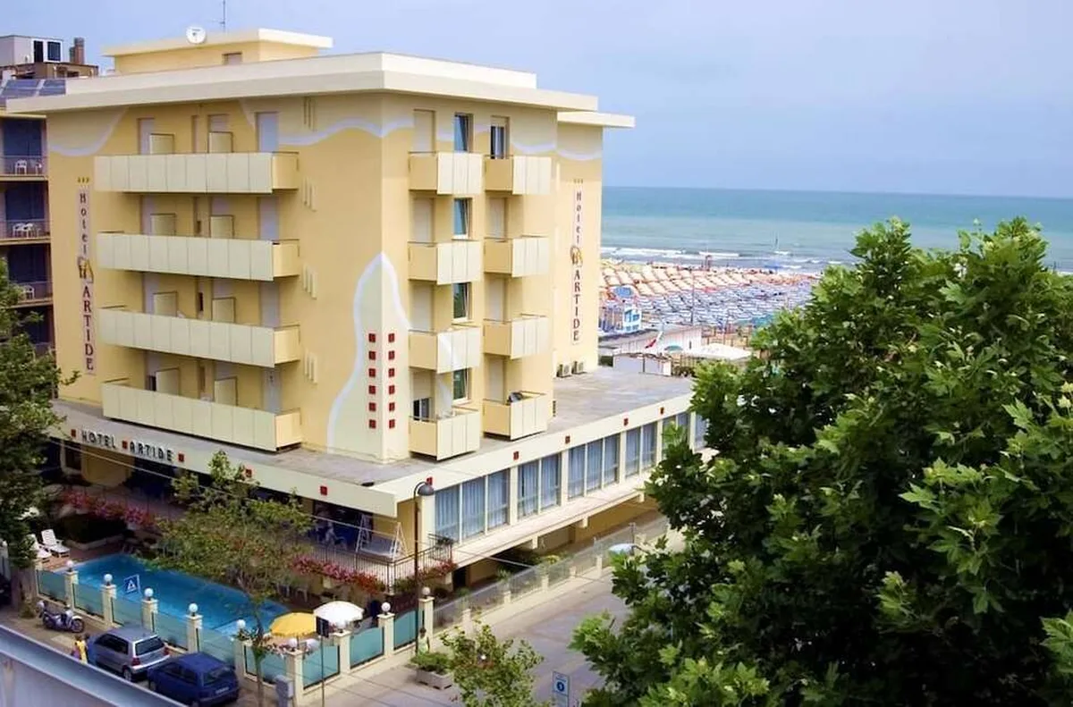 Hotel Artide — hoofdfoto