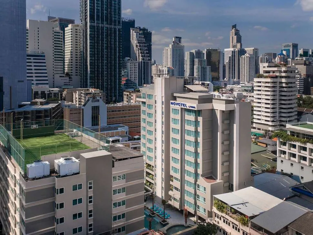 Novotel Living Bangkok Sukhumvit Legacy — hoofdfoto