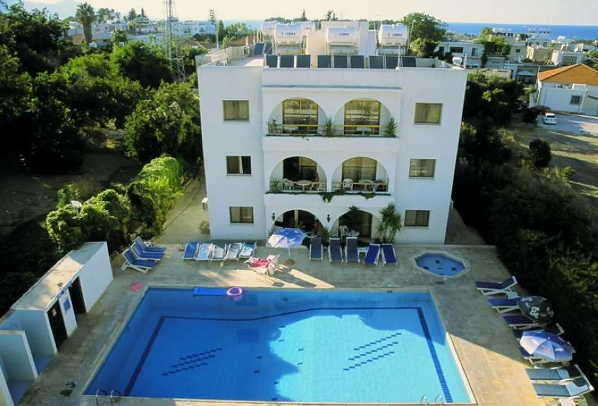 Stephanos Hotel Apartments — hoofdfoto