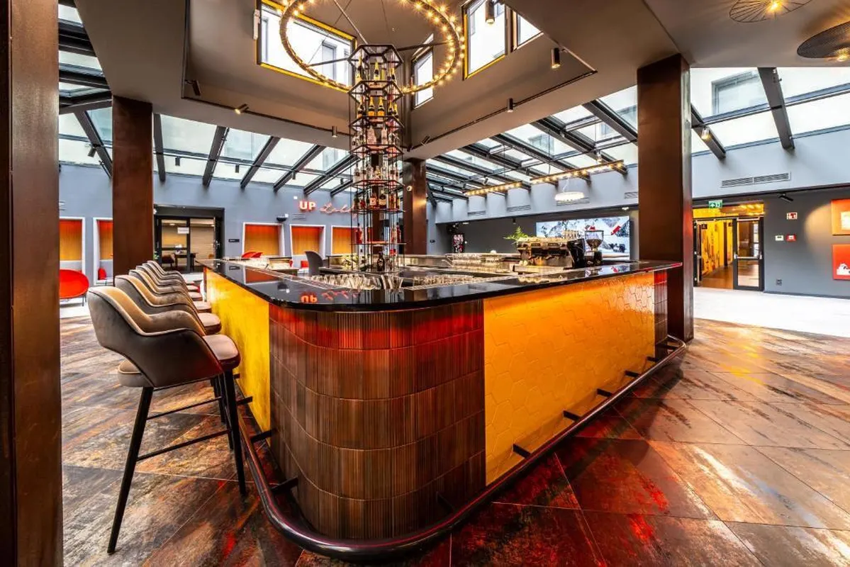 Up Hotel Budapest — hoofdfoto