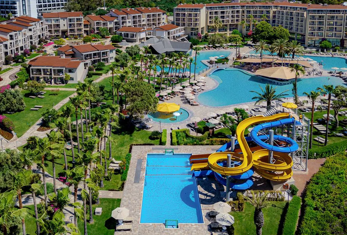 Arum Barut Collection — hoofdfoto