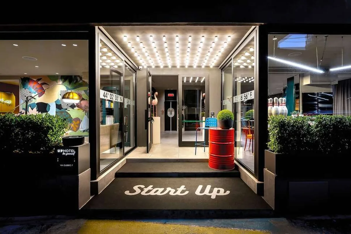 Up Hotel — hoofdfoto