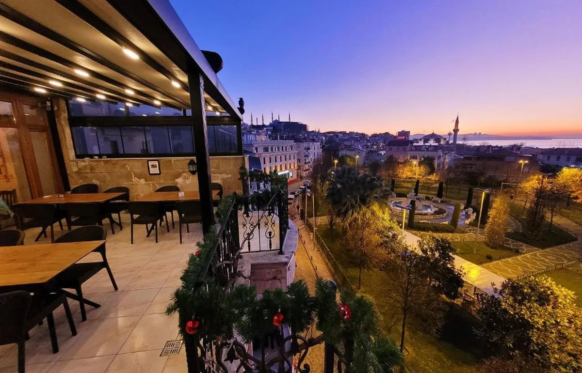 Saruhan Hotel, hoofdfoto