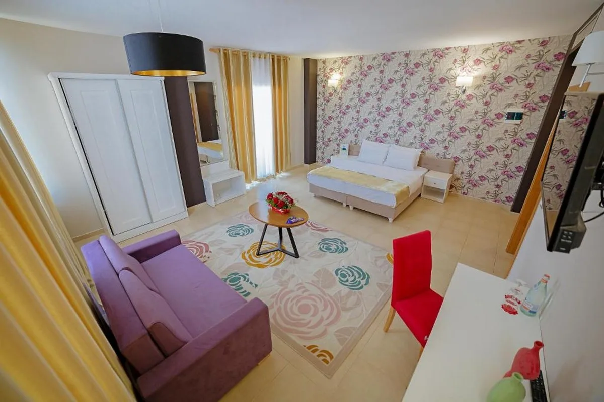 Sun Hotel, hoofdfoto