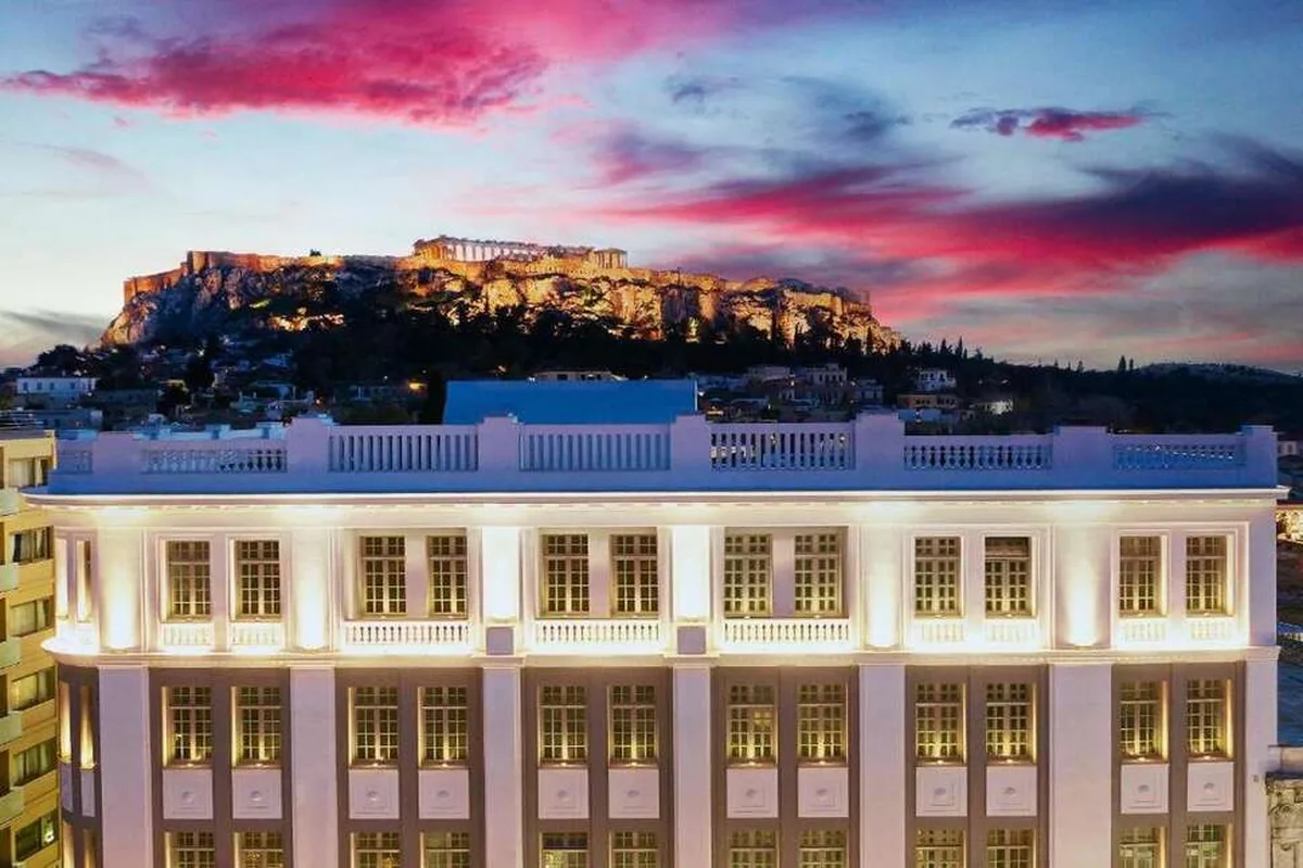 The Dolli at Acropolis — hoofdfoto