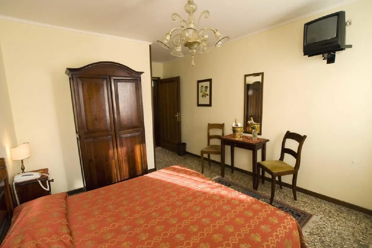 Hotel Tivoli — hoofdfoto