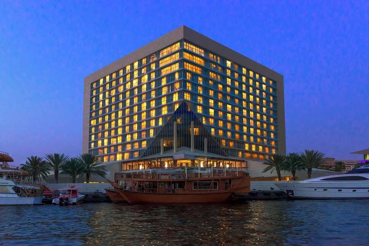 Sheraton Dubai Creek Hotel & Towers — hoofdfoto
