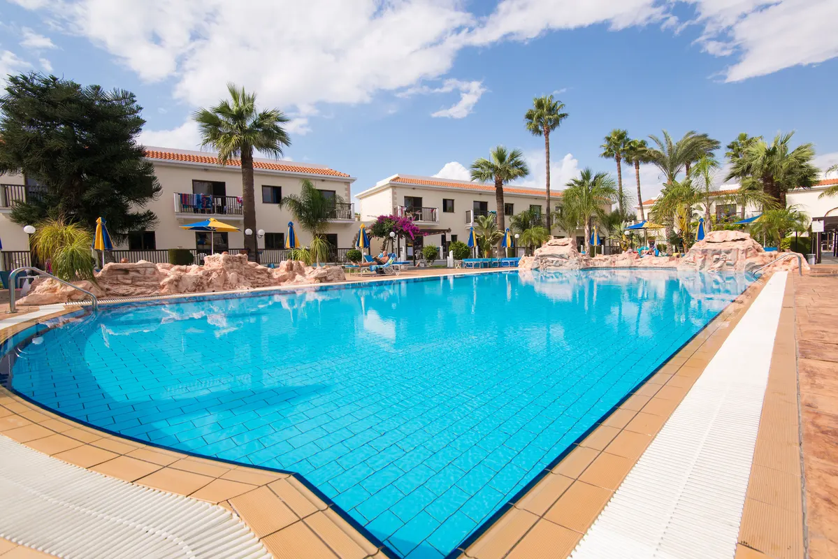 Loutsiana Hotel & Appartementen — hoofdfoto