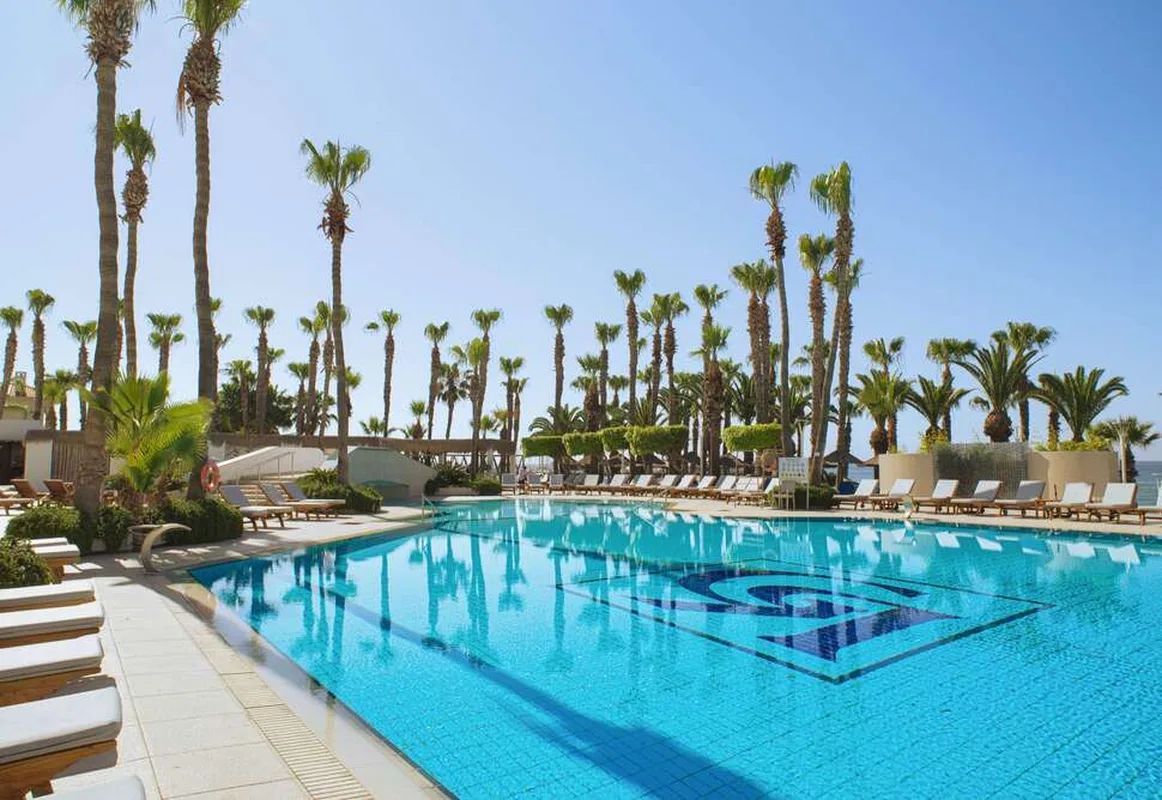 GrandResort Limassol — hoofdfoto