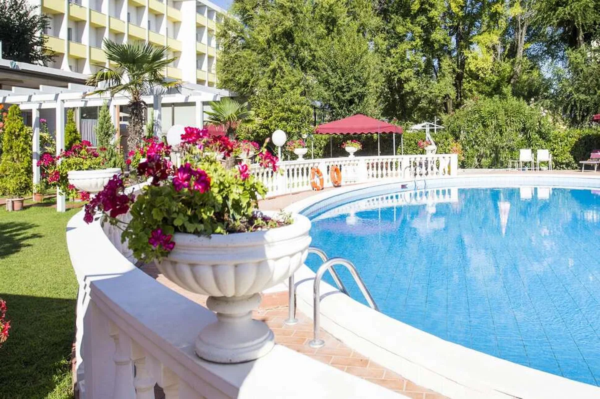 Hotel Apollo — hoofdfoto