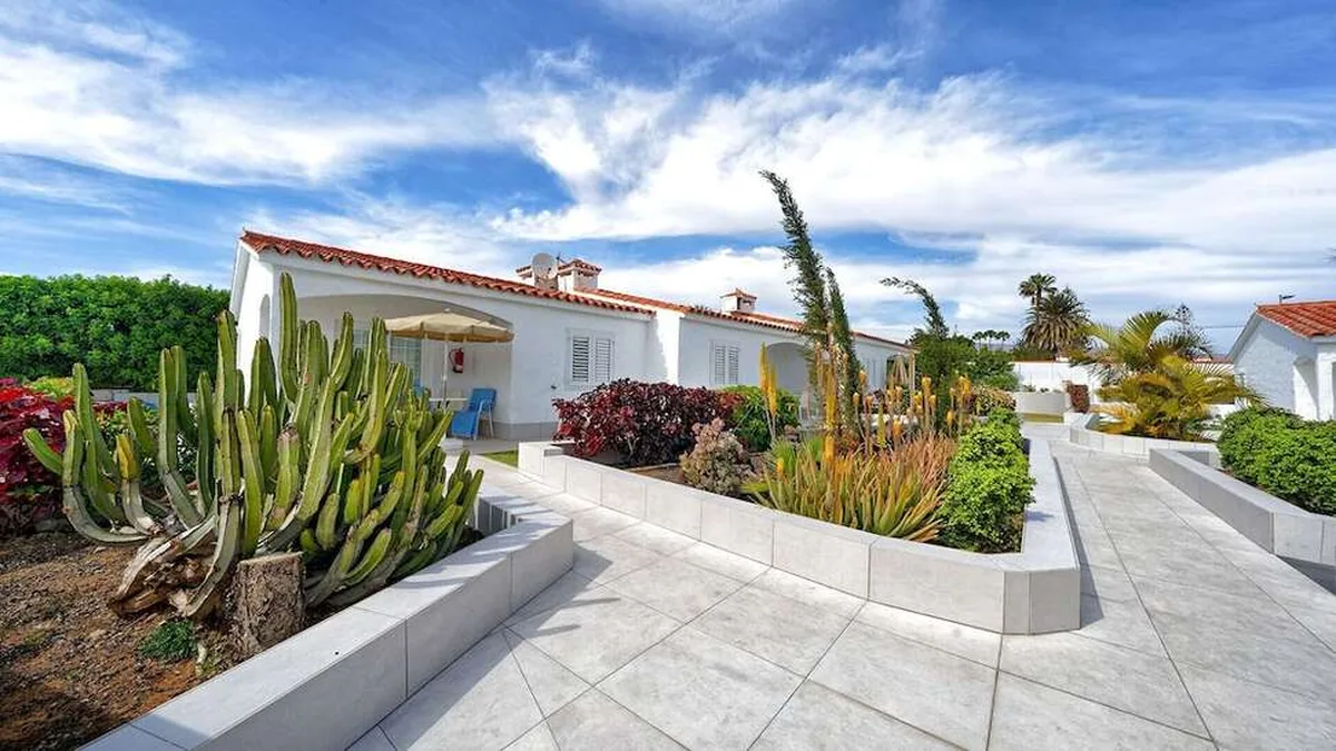 Adonis Bungalows — hoofdfoto